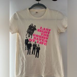 Gossip Band Tee